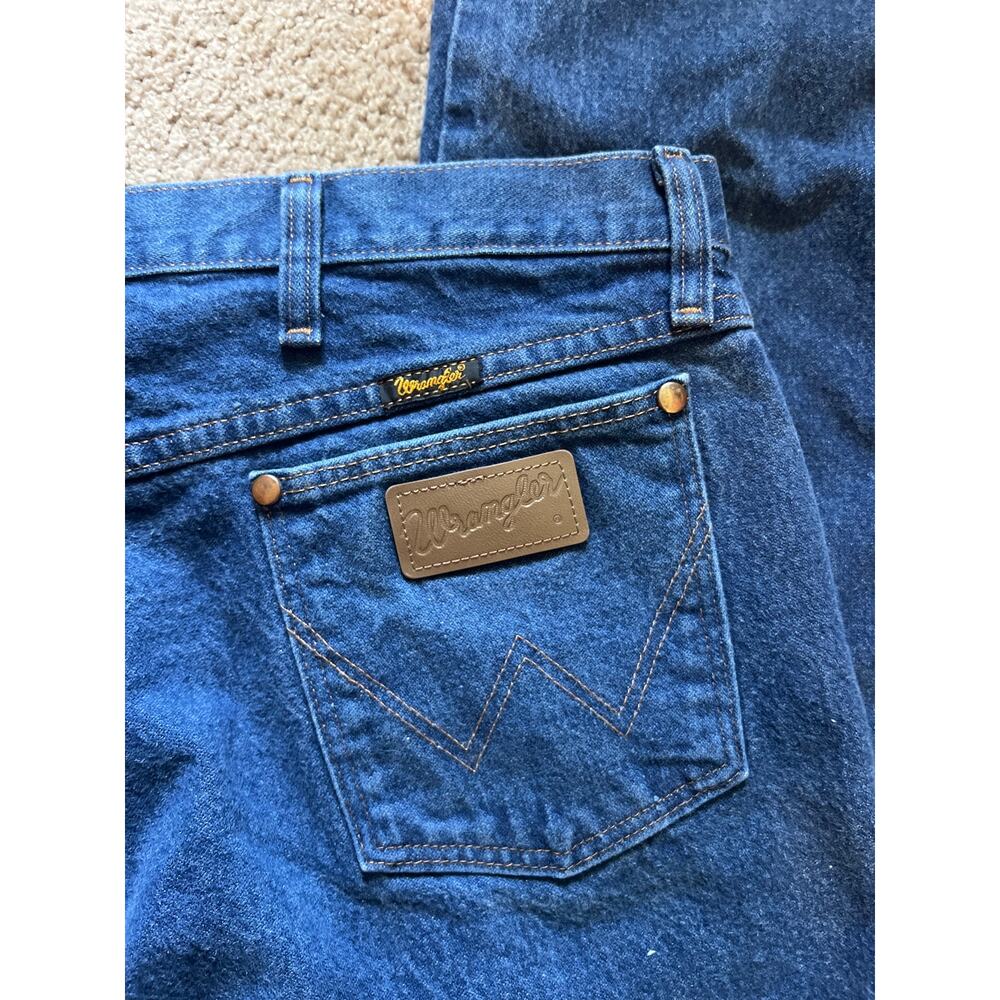 Wrangler Men’s Cowboy Cut‎ Original Fit Jeans in Prewashed Indigo 40x30 - Picture 2 of 4